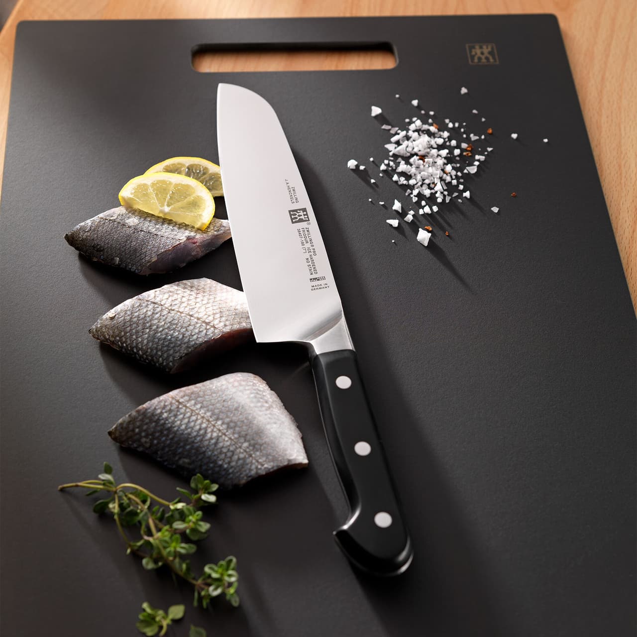 ZWILLING | PRO - Santoku - Klinge: 180mm