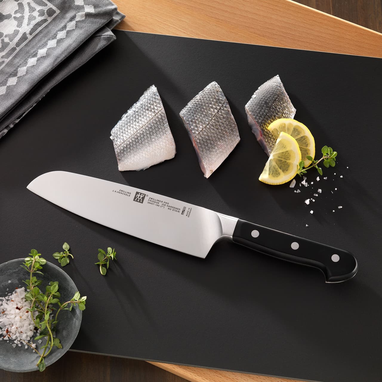 ZWILLING | PRO - Santoku - Klinge: 180mm