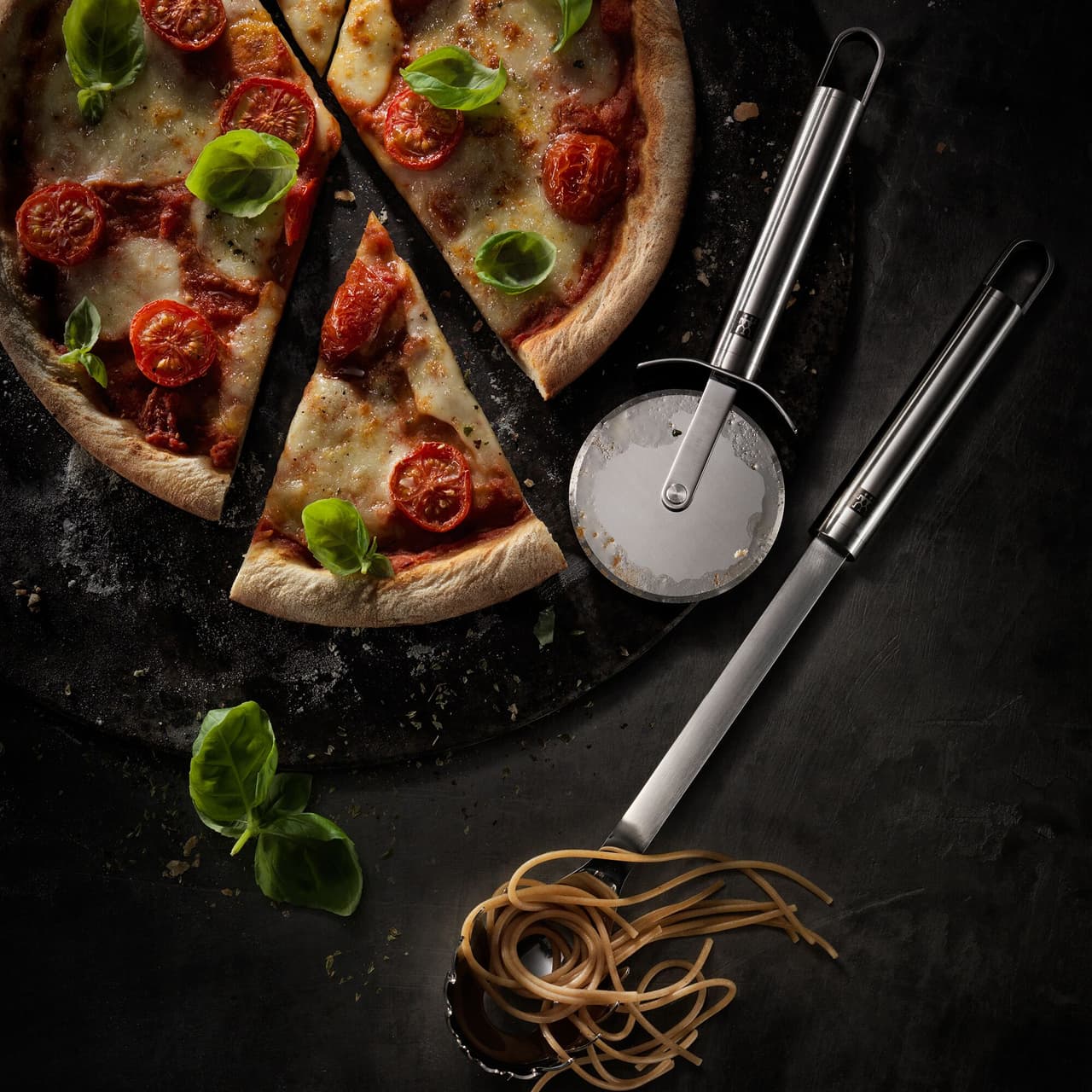 ZWILLING | PRO - Pizzaschneider - 200mm