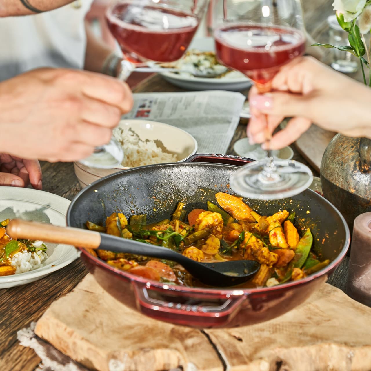 STAUB | SPECIALITIES - Wok mit Glasdeckel - Ø 300mm - Gusseisen - Grenadine-Rot