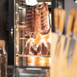 Dry Aging Fleischreifeschrank - 700mm - mit 1 Glastür - Schwarz