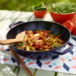 STAUB | SPECIALITIES - Wok mit Glasdeckel - Ø 300mm - Gusseisen - Dunkelblau